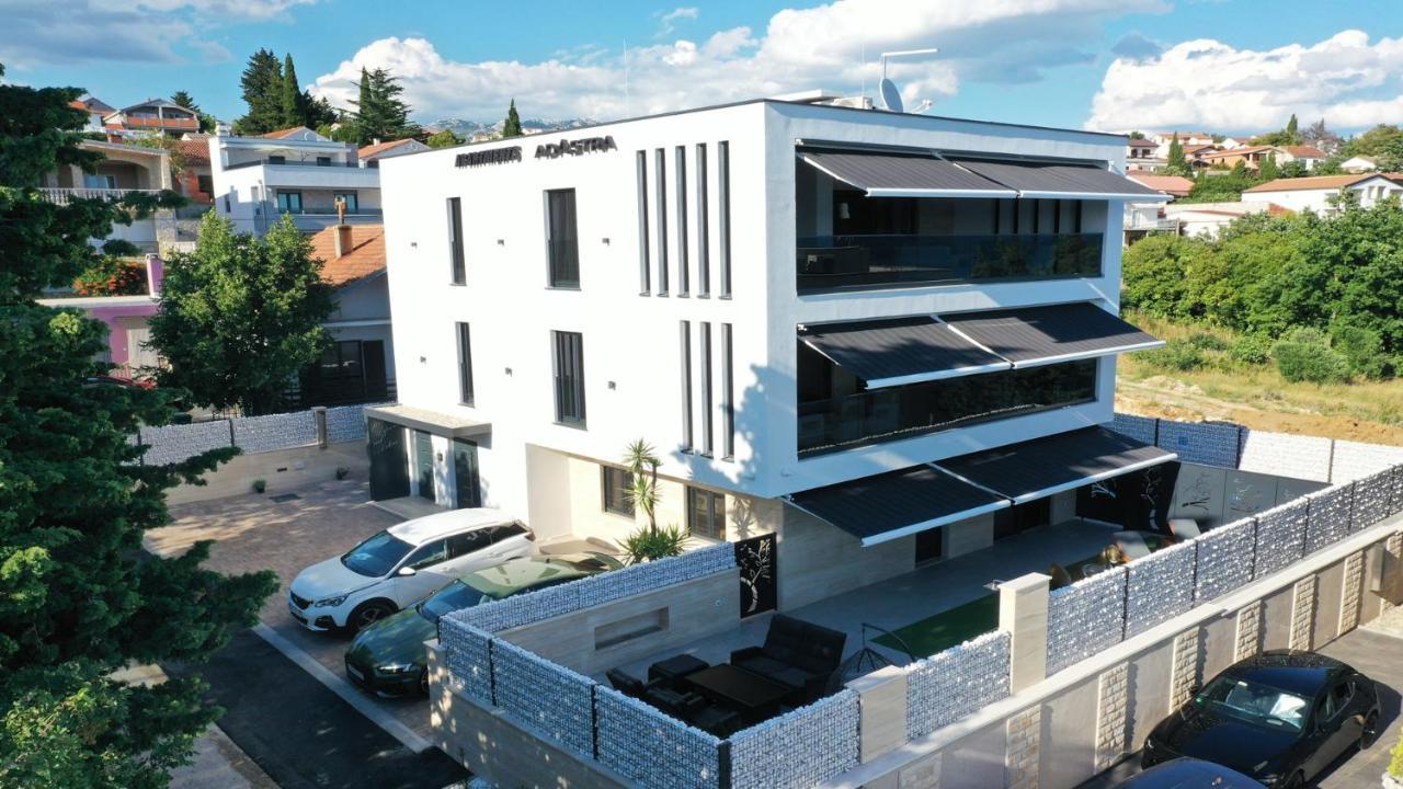 Adastra Apartments 마슬레니차 외부 사진