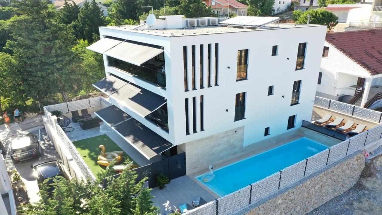 Adastra Apartments 마슬레니차 외부 사진