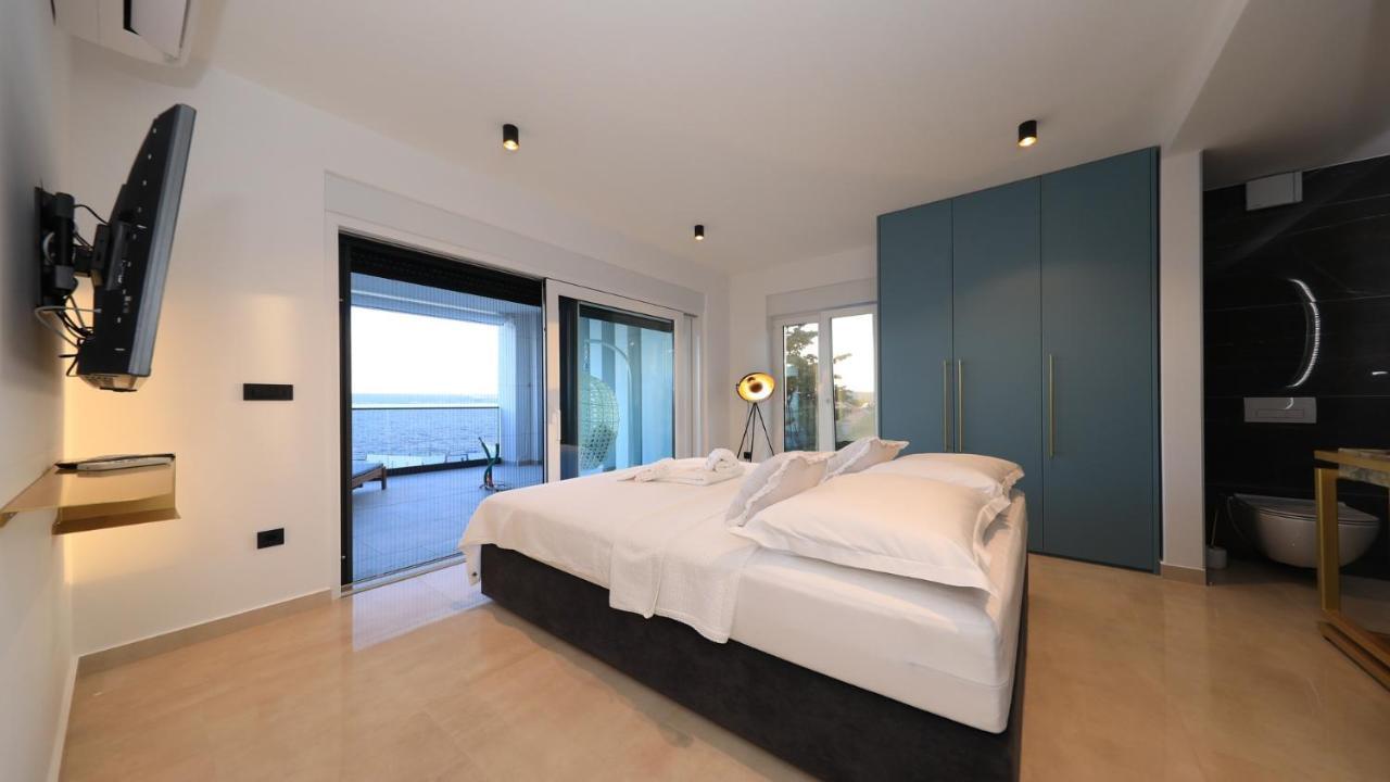 Adastra Apartments 마슬레니차 외부 사진