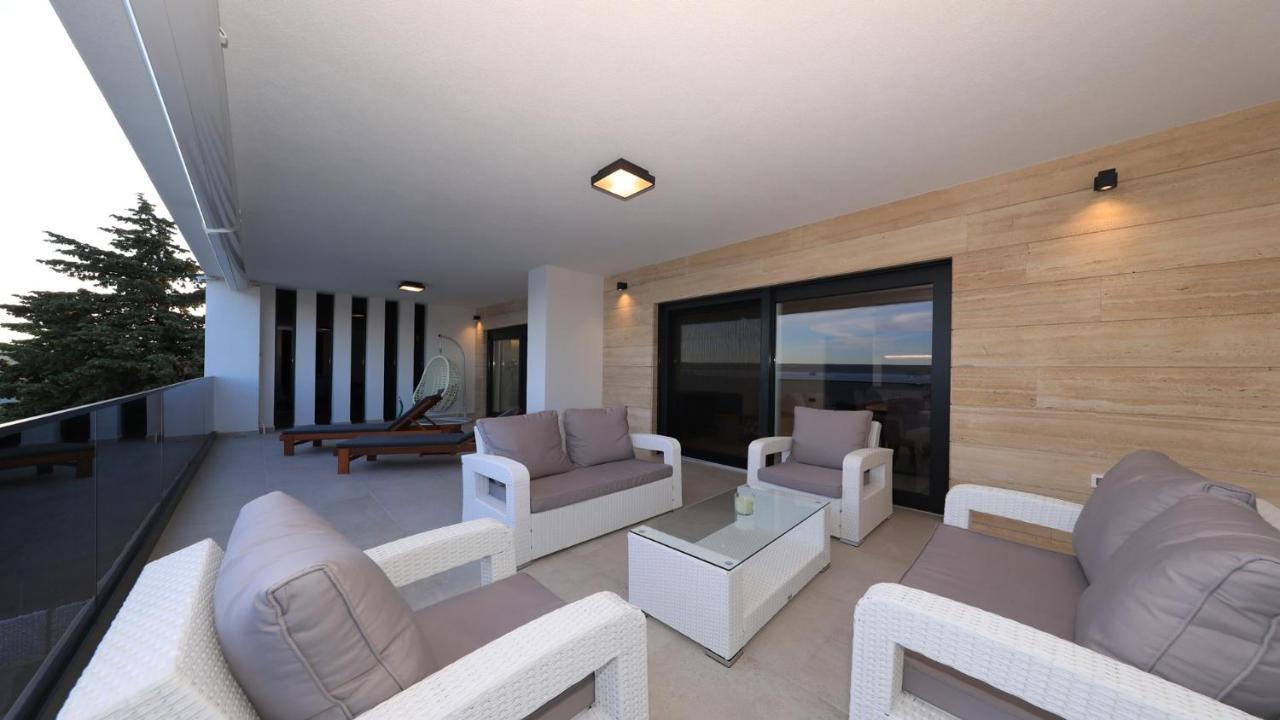 Adastra Apartments 마슬레니차 외부 사진