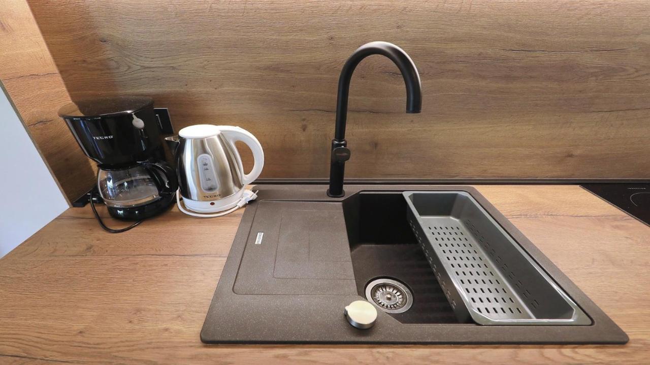 Adastra Apartments 마슬레니차 외부 사진