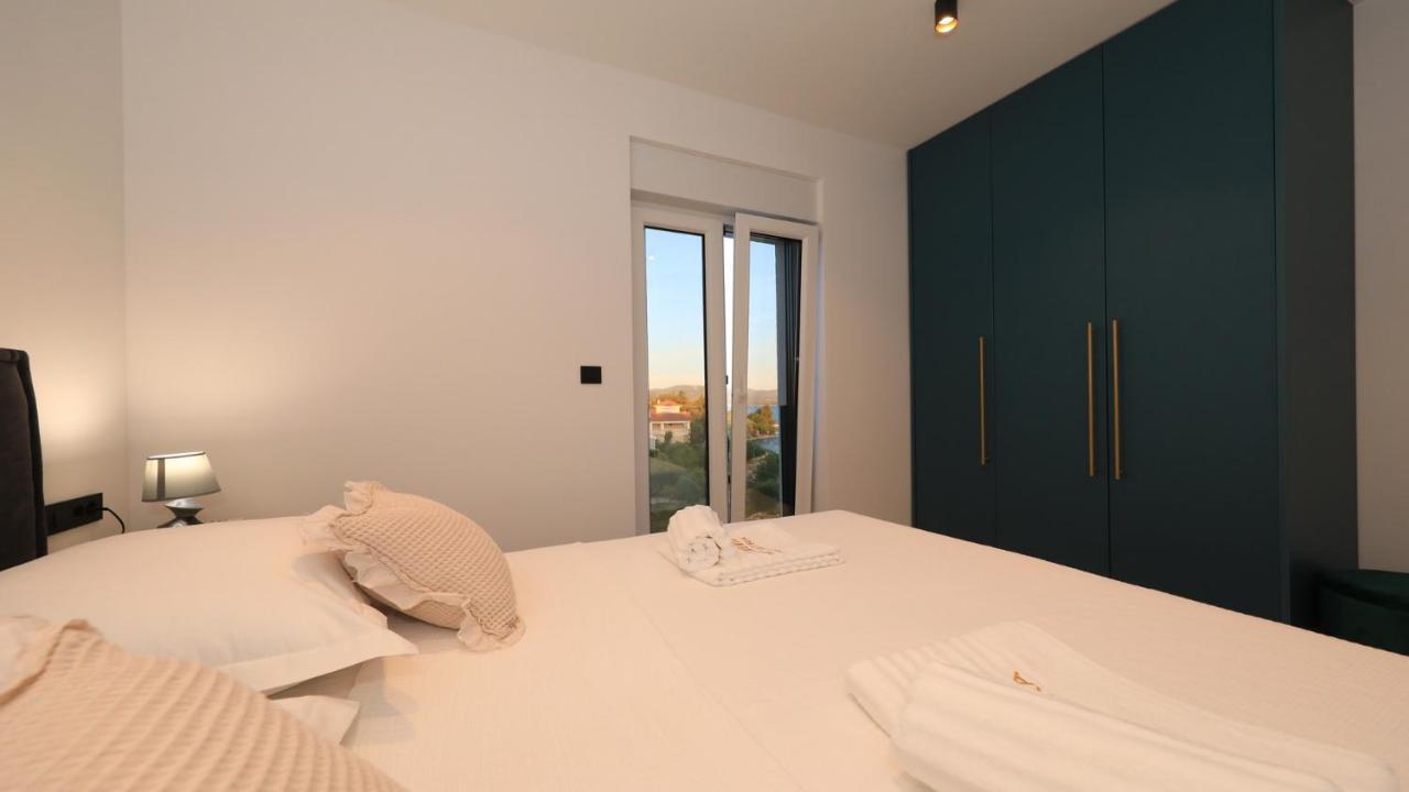 Adastra Apartments 마슬레니차 외부 사진