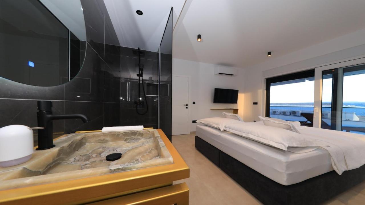 Adastra Apartments 마슬레니차 외부 사진