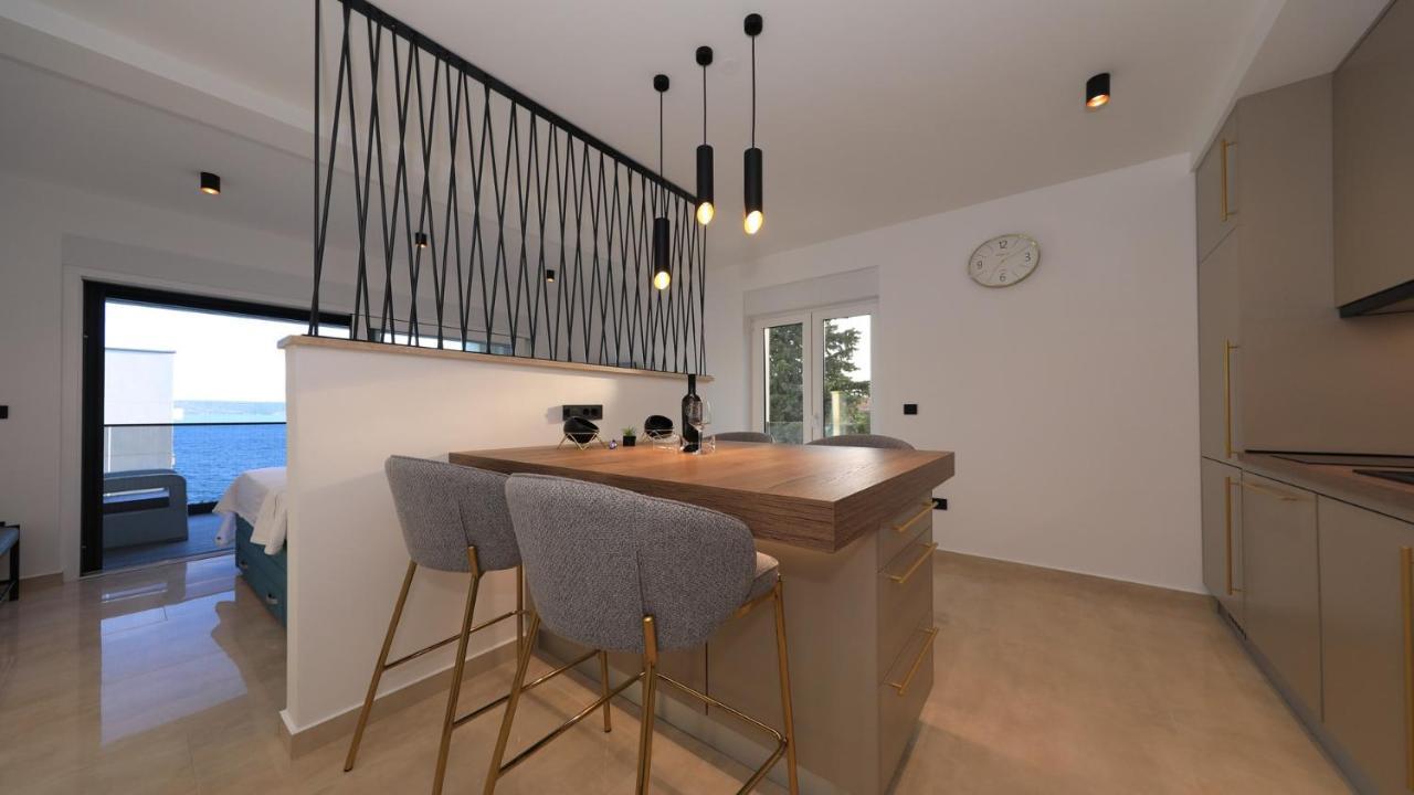 Adastra Apartments 마슬레니차 외부 사진
