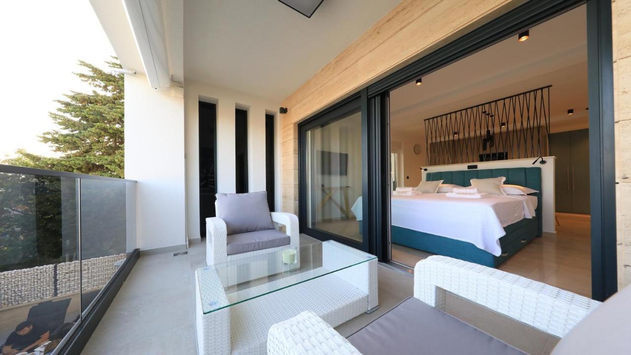 Adastra Apartments 마슬레니차 외부 사진