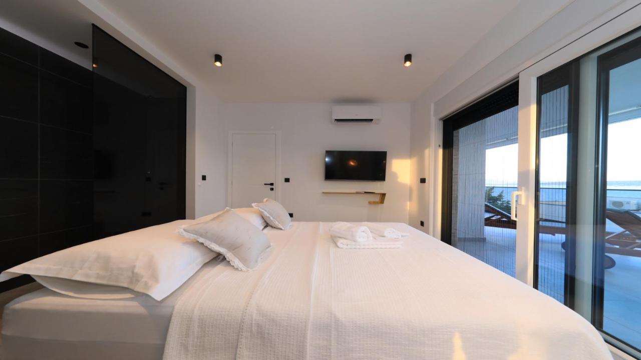 Adastra Apartments 마슬레니차 외부 사진
